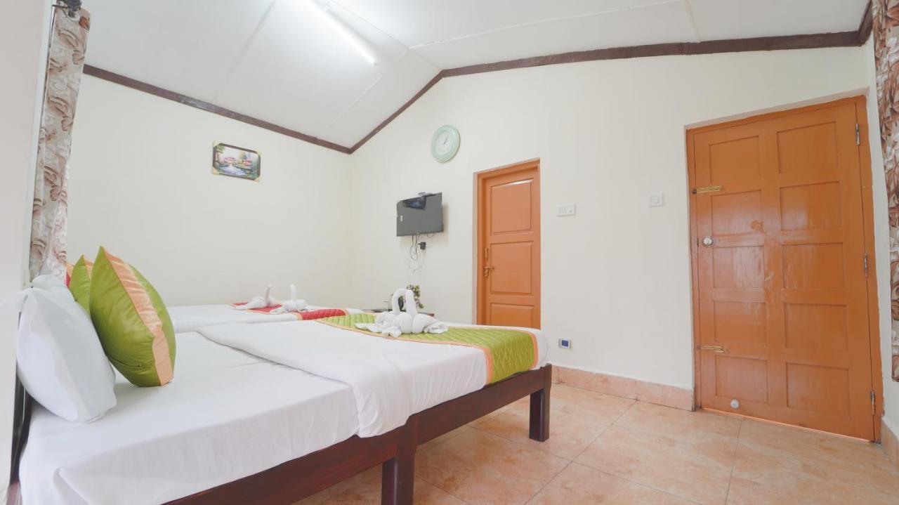 Amuthu Residency Hotell Ooty Exteriör bild