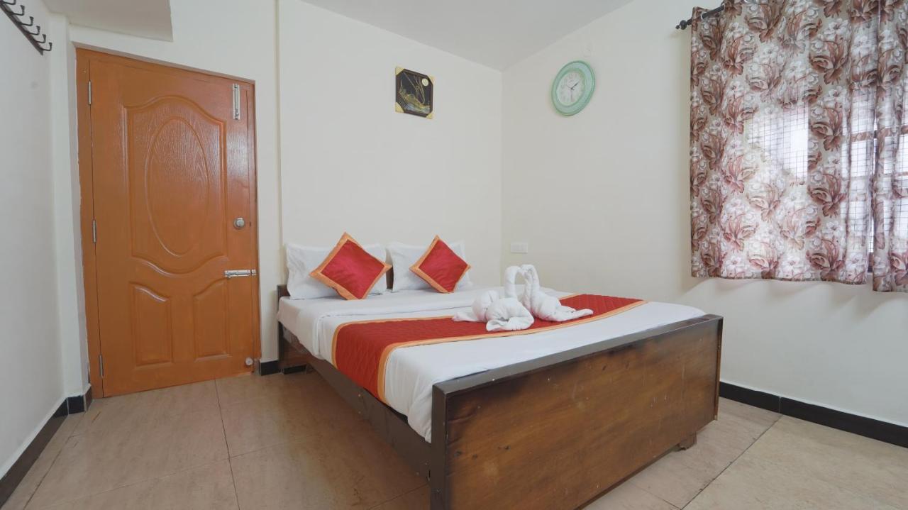 Amuthu Residency Hotell Ooty Exteriör bild