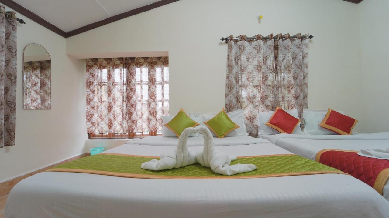 Amuthu Residency Hotell Ooty Exteriör bild
