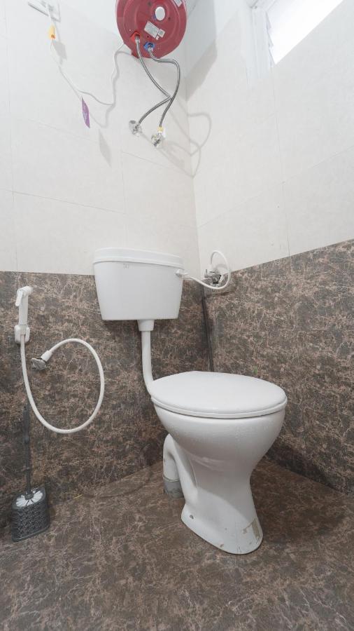 Amuthu Residency Hotell Ooty Exteriör bild