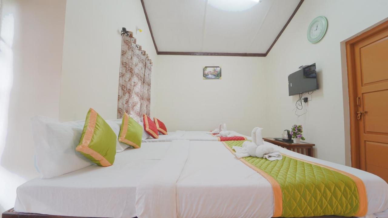 Amuthu Residency Hotell Ooty Exteriör bild